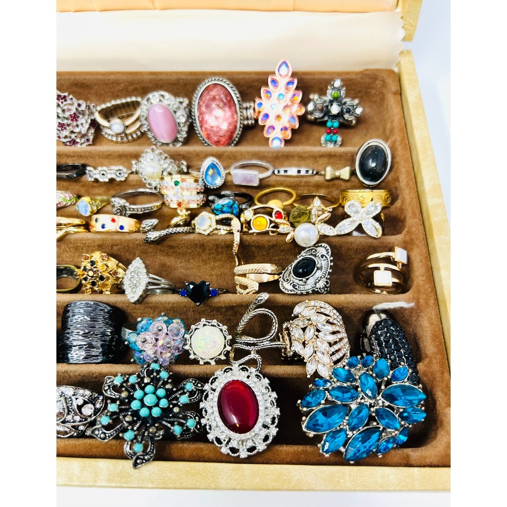 Vintage & Modern Gold & Silver Tone Assortment Fashion Statement Rings Lot of 85 - Picture 6 of 16